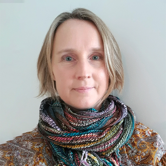 Sara Lindhe - Yogalärare - Tinas YogaFörAlla